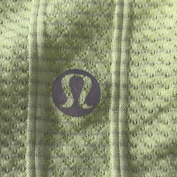 Lululemon Swiftly Tech Long Sleeve Thumb Holes Crew Neck Top - Size 6 (measured) - Picture 5 of 7